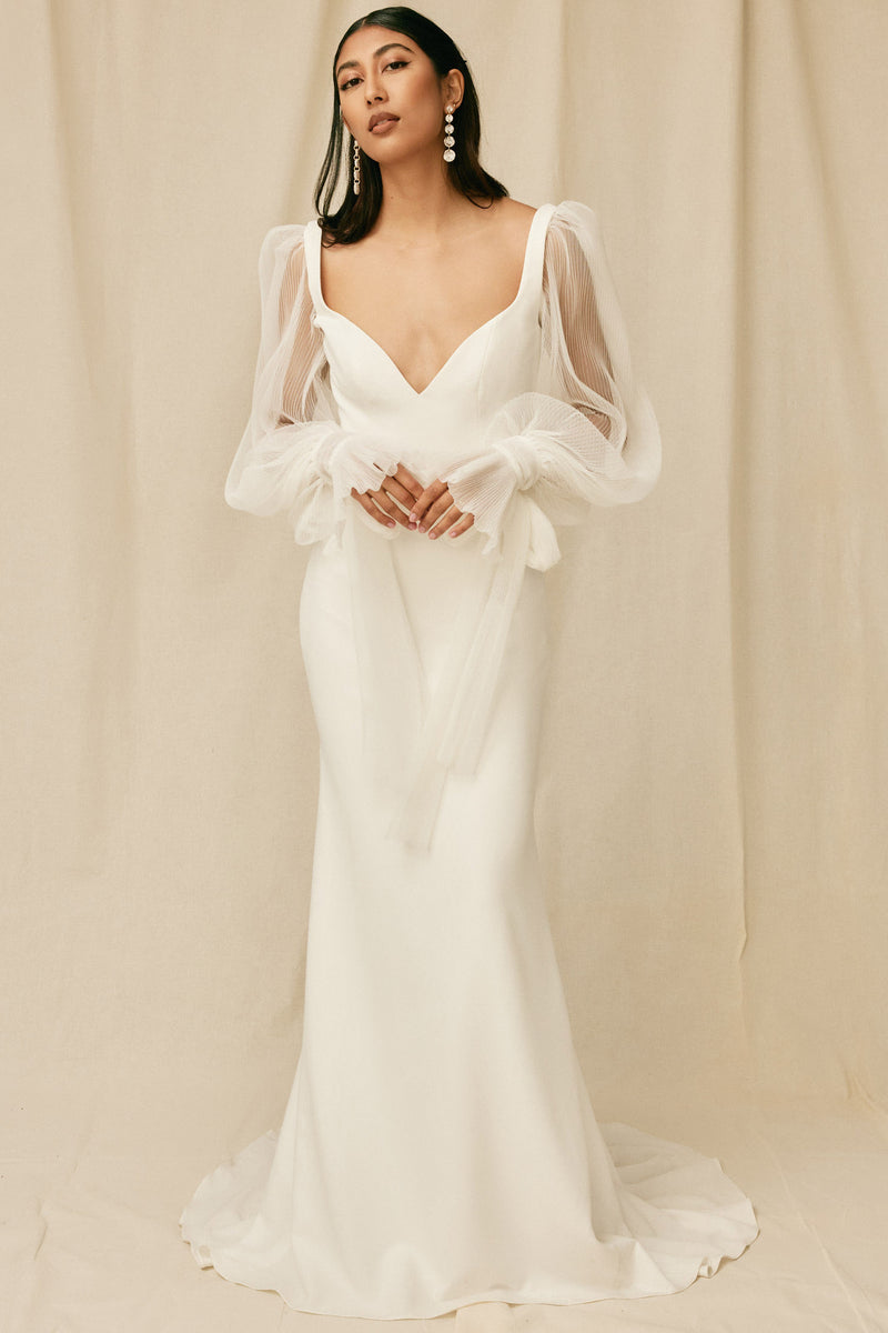 Long Sleeves V-Neckline Bishop Sleeves Sophisticated Wedding Gown Pentelei  5120 Long Sleeves V-Neckline Bishop Sleeves Sophisticated Wedding Gown