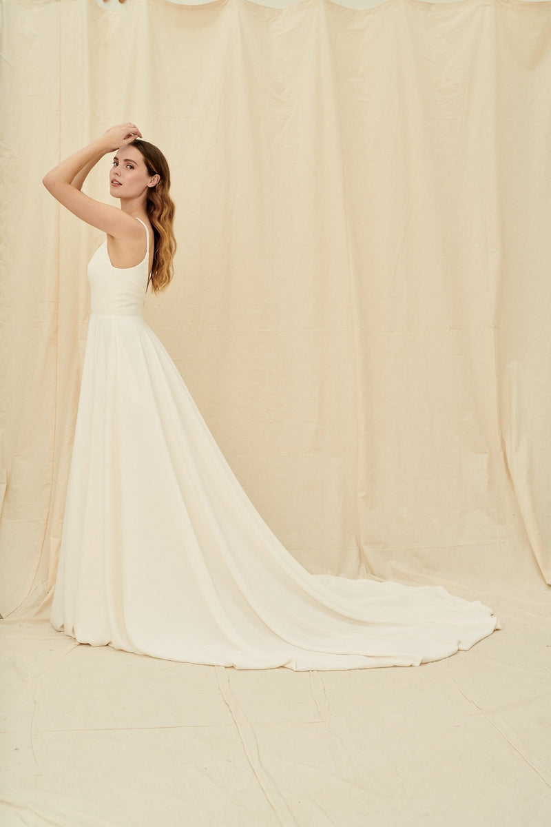 Minimalist crepe hot sale wedding dress