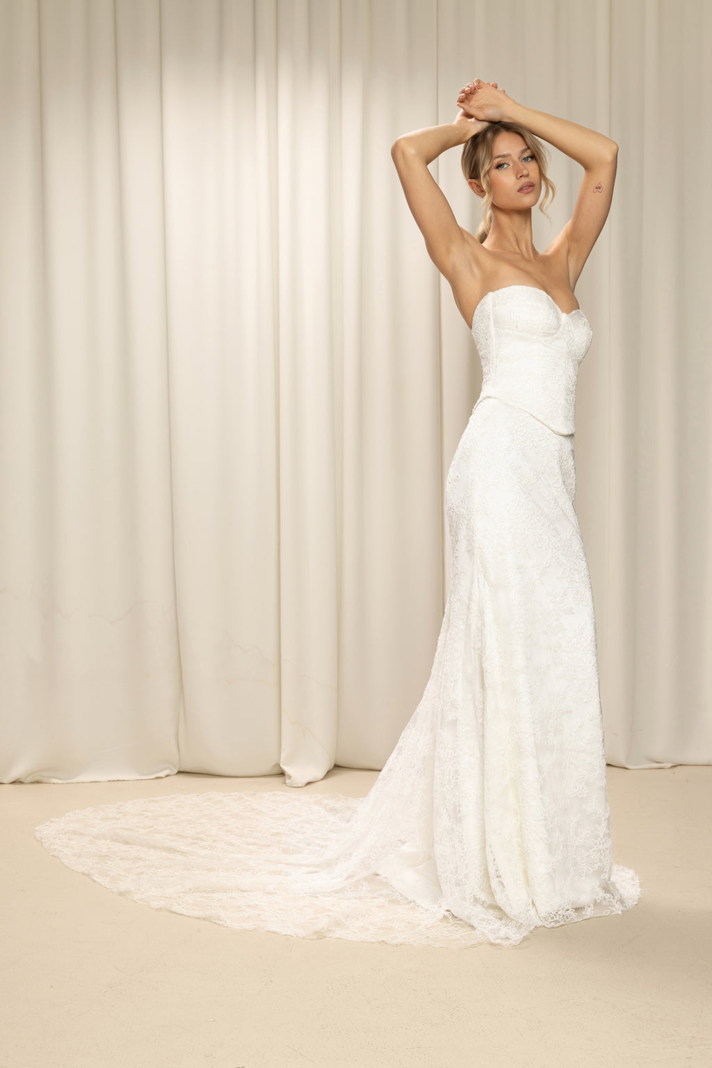 Diana (Lace)